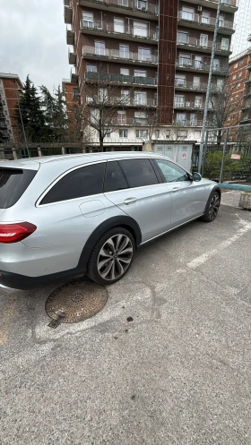 Mercedes-Benz E 220 SW 4Matic Auto Premium Plus All-Terrain | Auto.bg — изображение 3