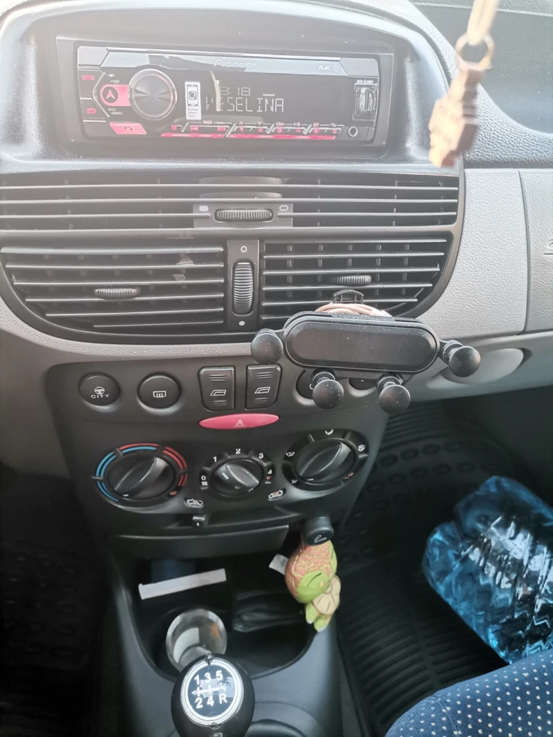 Fiat Punto 1.2.16v, снимка 5 - Автомобили и джипове - 48103882