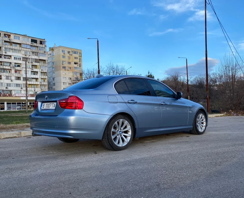 BMW 320, снимка 15 - Автомобили и джипове - 48359697