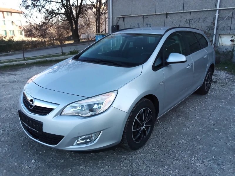 Opel Astra 1.7CDTI-110kc. Sports Tourer, снимка 1 - Автомобили и джипове - 49266884