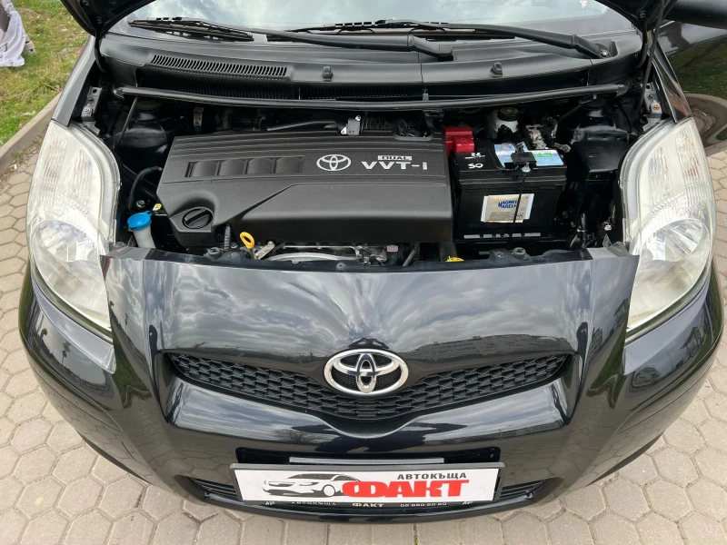 Toyota Yaris 1.3VVT-i, снимка 16 - Автомобили и джипове - 49513082