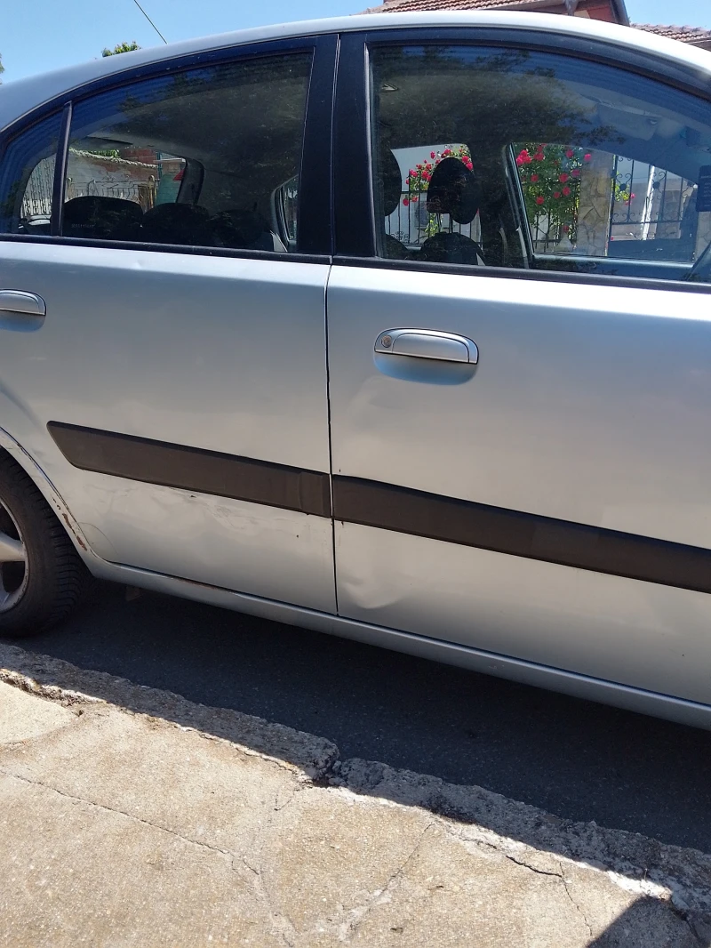 Kia Rio 1.5 тд, снимка 5 - Автомобили и джипове - 52369270