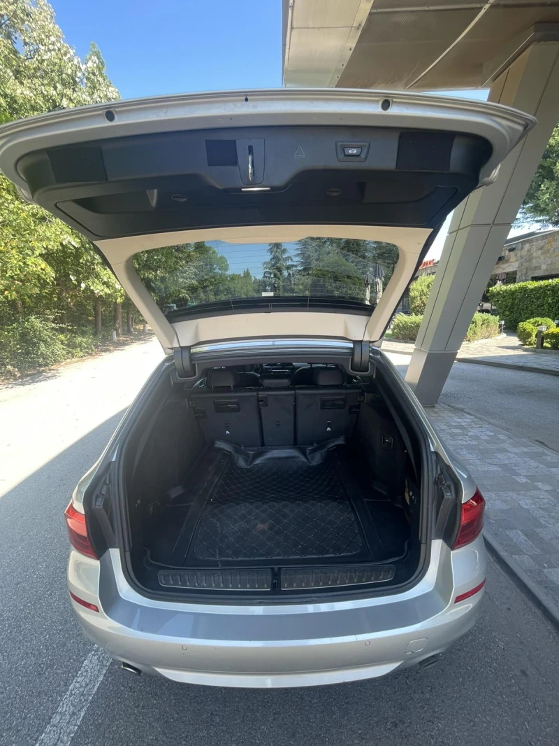 BMW 530 xDrive * TOP * ОБСЛУЖЕНА * БАРТЕР * ЛИЗИНГ, снимка 16 - Автомобили и джипове - 51228909