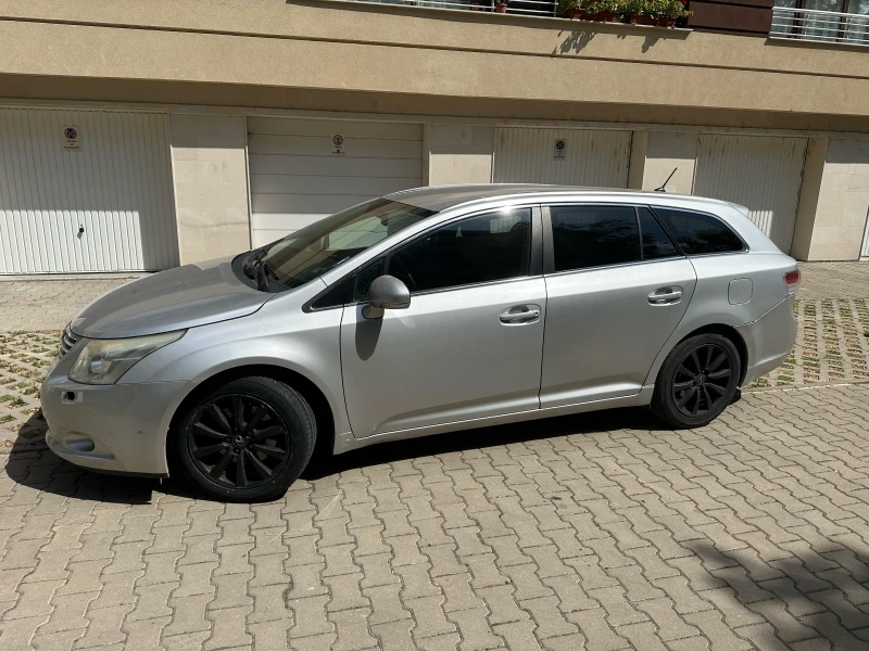 Toyota Avensis 2.2, снимка 3 - Автомобили и джипове - 52340680