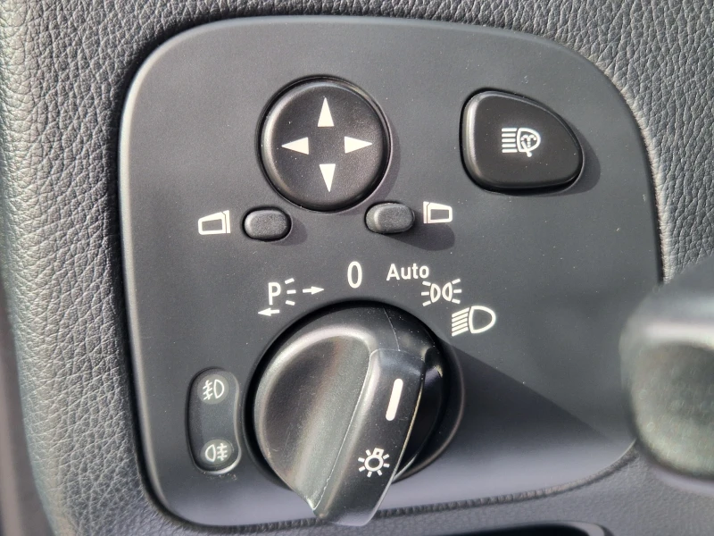 Mercedes-Benz CLK 200Kompressor/Avantgarde/Sportпак./Ксенон/Facelift, снимка 13 - Автомобили и джипове - 52193440