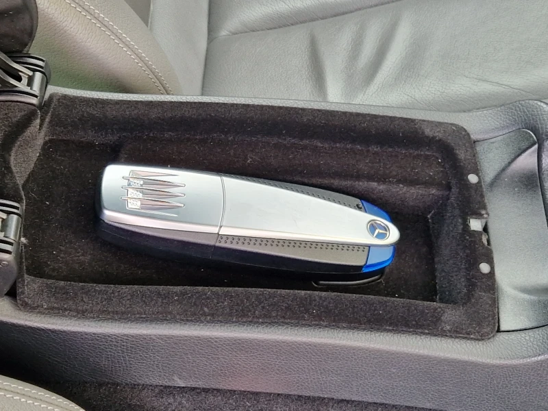 Mercedes-Benz CLK 200Kompressor/Avantgarde/Sportпак./Ксенон/Facelift, снимка 16 - Автомобили и джипове - 52193440