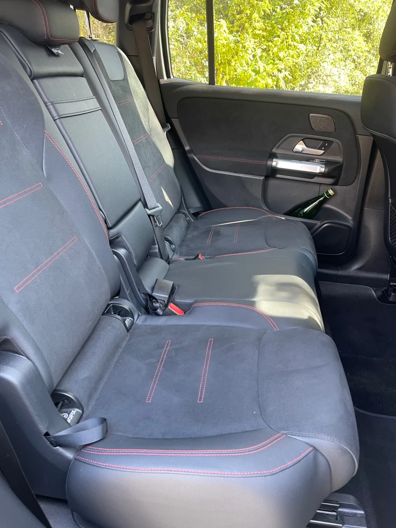 Mercedes-Benz EQB 300 4 MATIC AMG , снимка 12 - Автомобили и джипове - 52439820