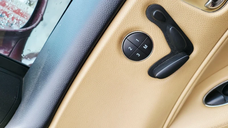 Mercedes-Benz CLS 320, снимка 13 - Автомобили и джипове - 53221435