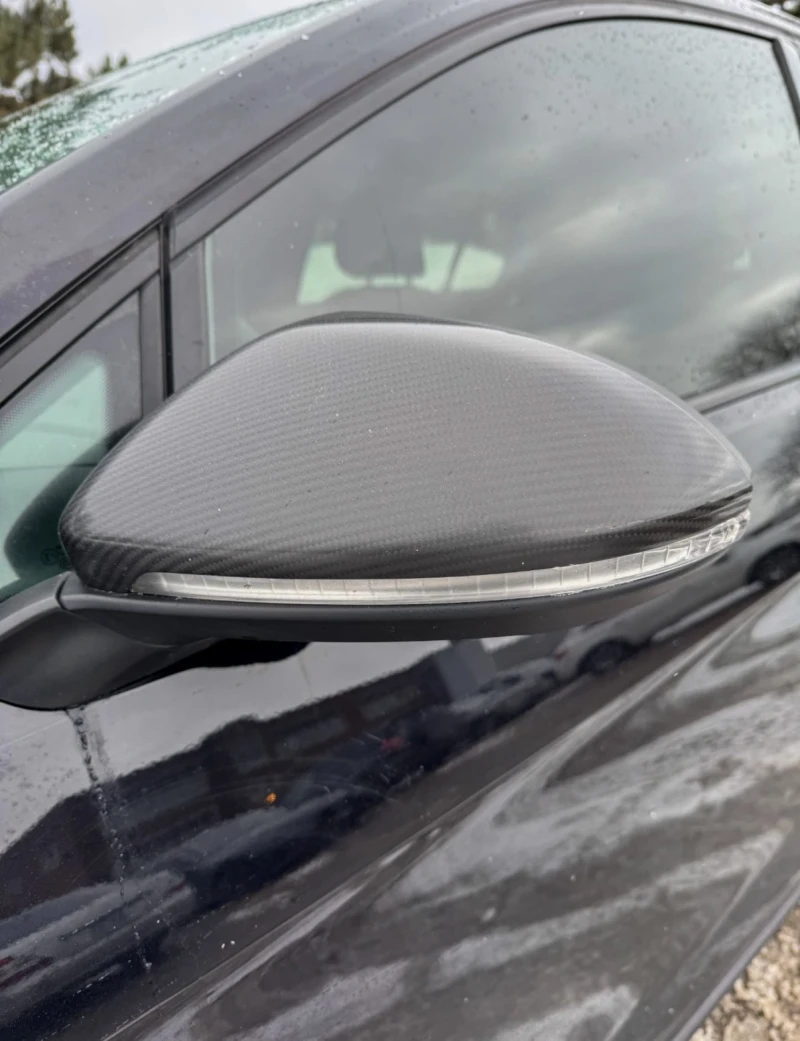 VW Golf R * * РЪЧКА * * CARPLAY * * ПОДГРЕВИ * * КАМЕРА , снимка 9 - Автомобили и джипове - 53501044