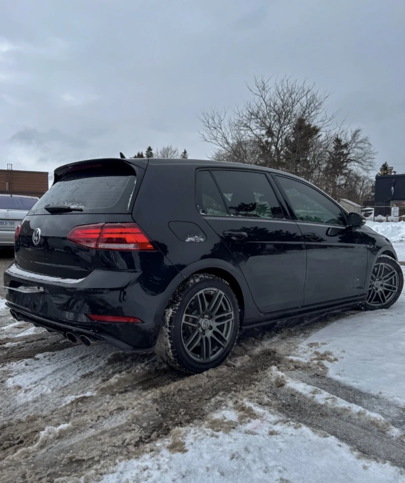 VW Golf R * * РЪЧКА * * CARPLAY * * ПОДГРЕВИ * * КАМЕРА , снимка 3 - Автомобили и джипове - 53501044