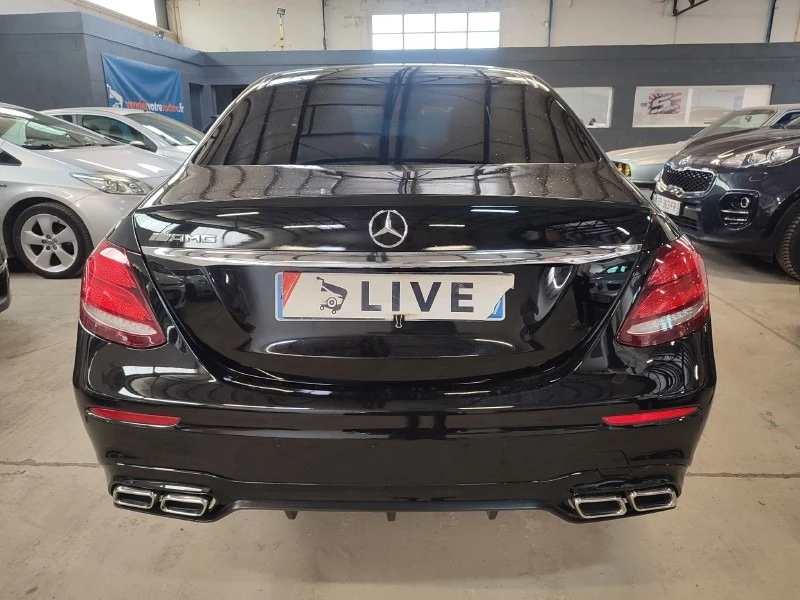 Mercedes-Benz E 220 AMG Line, снимка 3 - Автомобили и джипове - 46480580