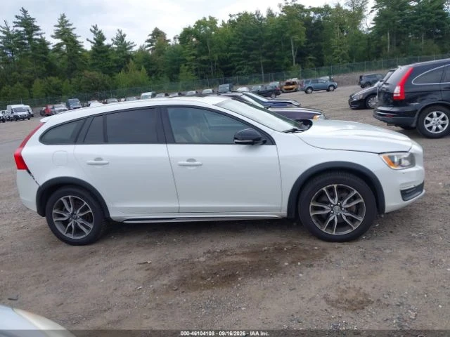 Volvo V60 T5* AWD* ОПЦИЯ ЗА ЛИЗИНГ, снимка 13 - Автомобили и джипове - 56310526