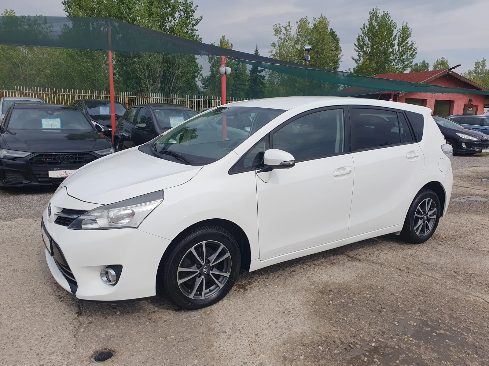 Toyota Verso 1.6/D4D/7 Места - изображение 2