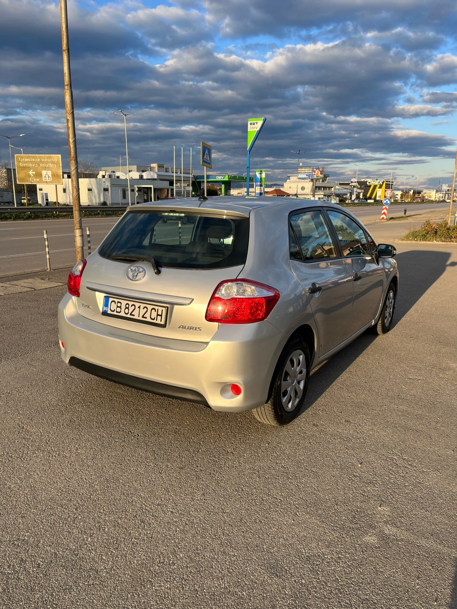 Toyota Auris  - изображение 5