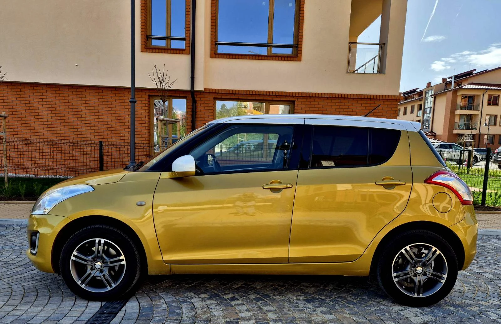 Suzuki Swift * FACELIFT* 4x4* GAS*  - изображение 2