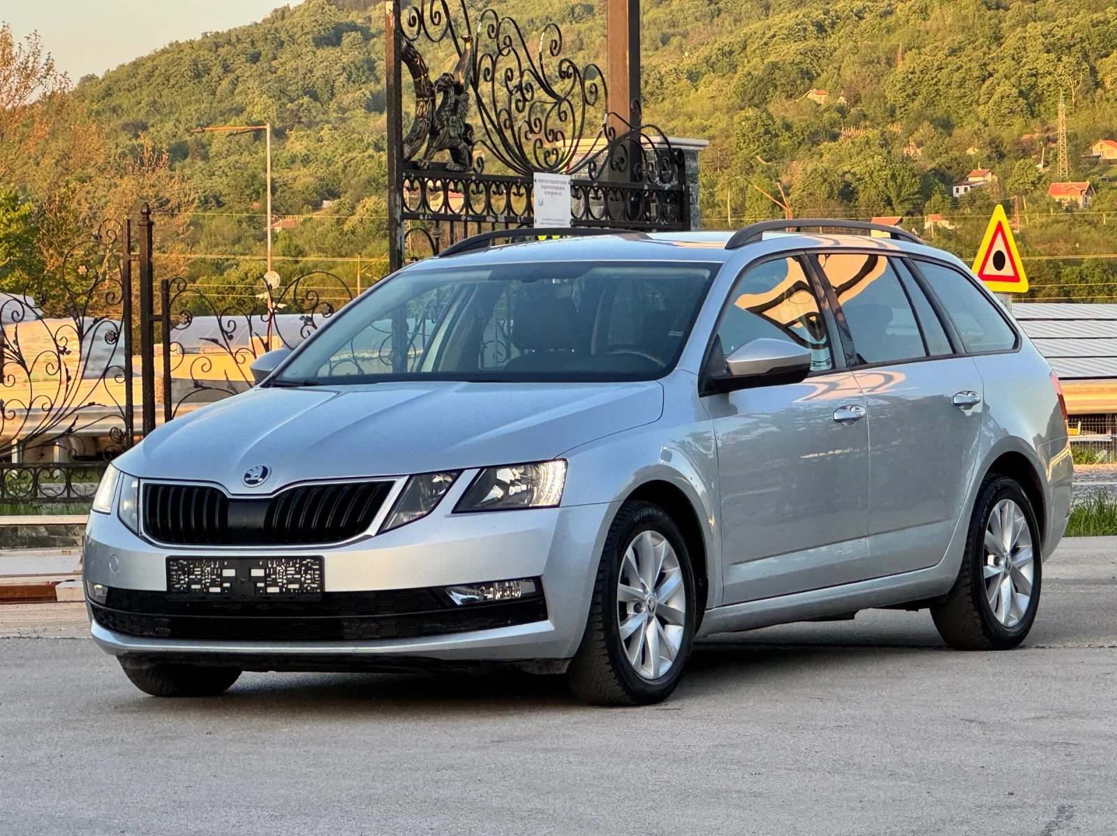 Skoda Octavia 1.6TDI DSG АВТОМАТ ИТАЛИЯ | Mobile.bg — изображение 1