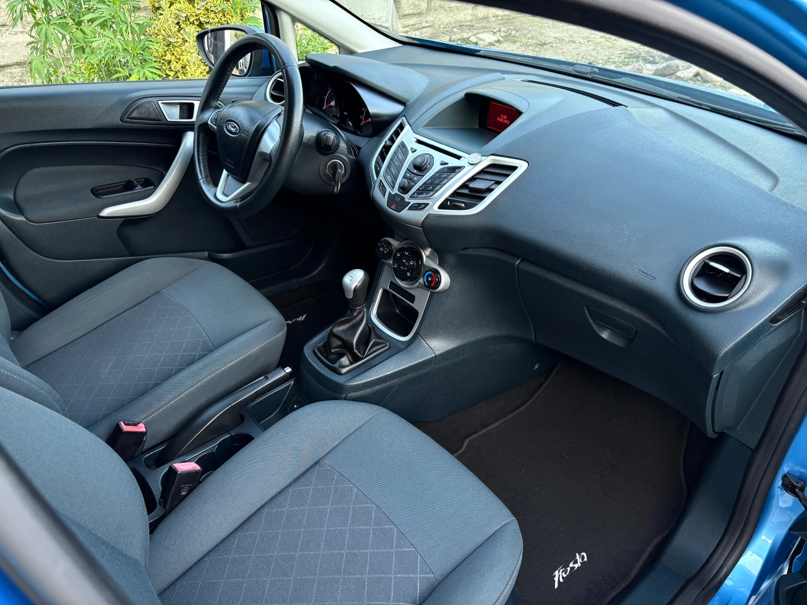 Ford Fiesta 1.25i GHIA* 170 000км*  - изображение 8