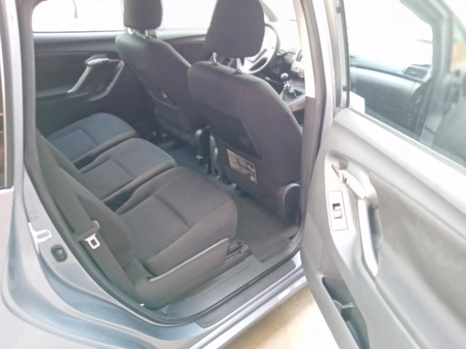 Toyota Verso 2.0 D4D - изображение 6