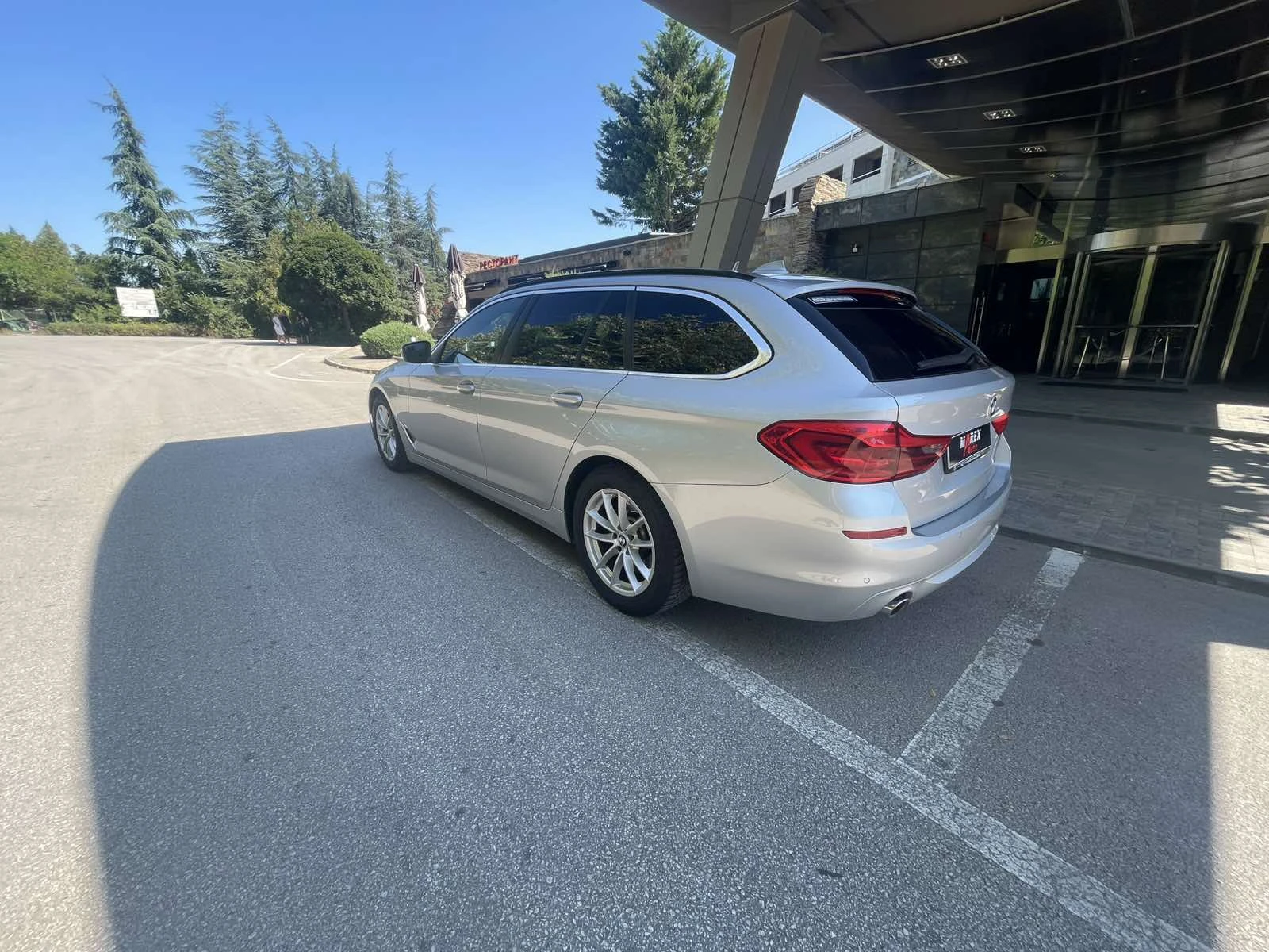 BMW 530 xDrive * TOP * ОБСЛУЖЕНА * БАРТЕР * ЛИЗИНГ - изображение 7