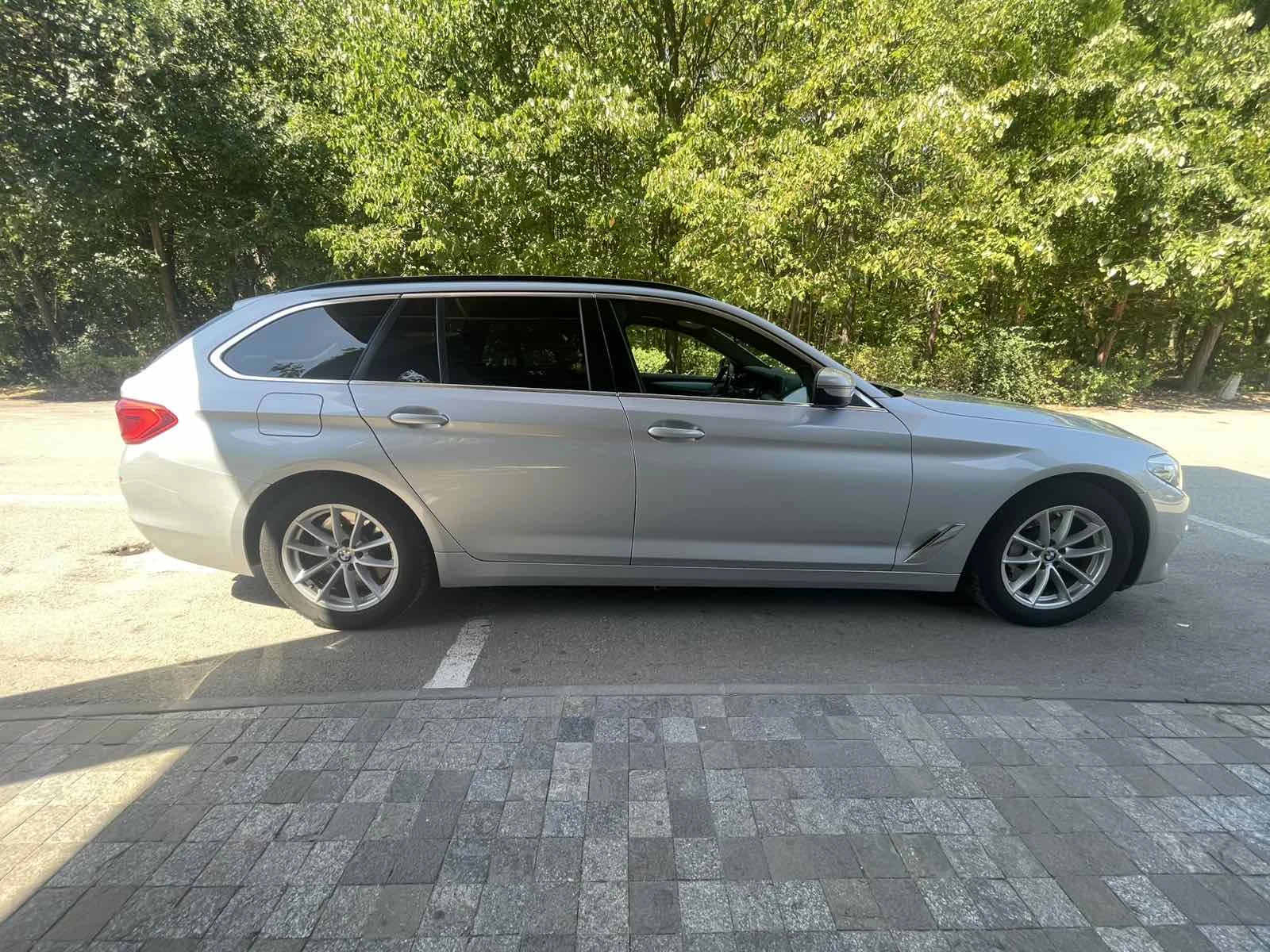 BMW 530 xDrive * TOP * ОБСЛУЖЕНА * БАРТЕР * ЛИЗИНГ - изображение 4