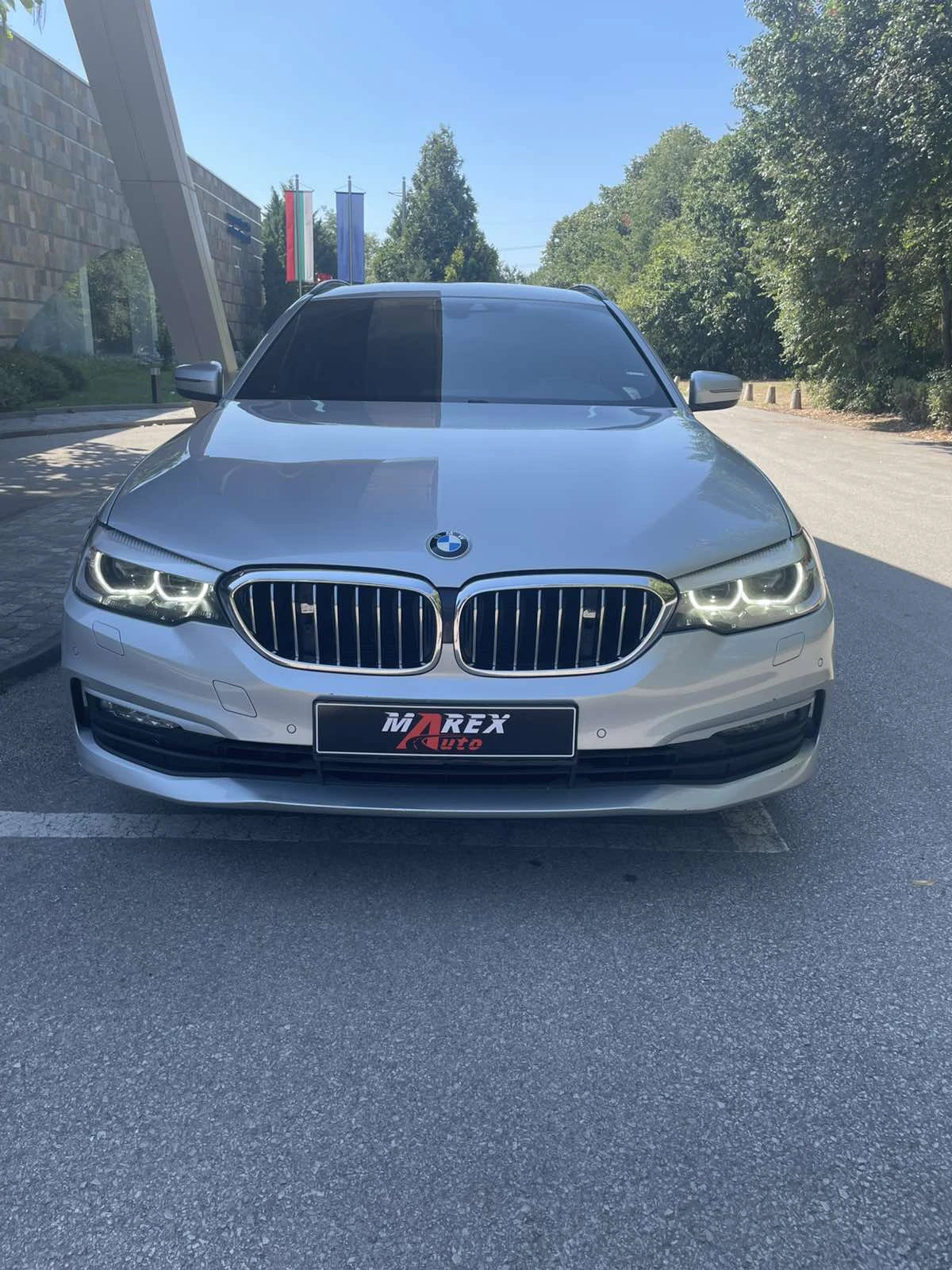 BMW 530 xDrive * TOP * ОБСЛУЖЕНА * БАРТЕР * ЛИЗИНГ - изображение 2