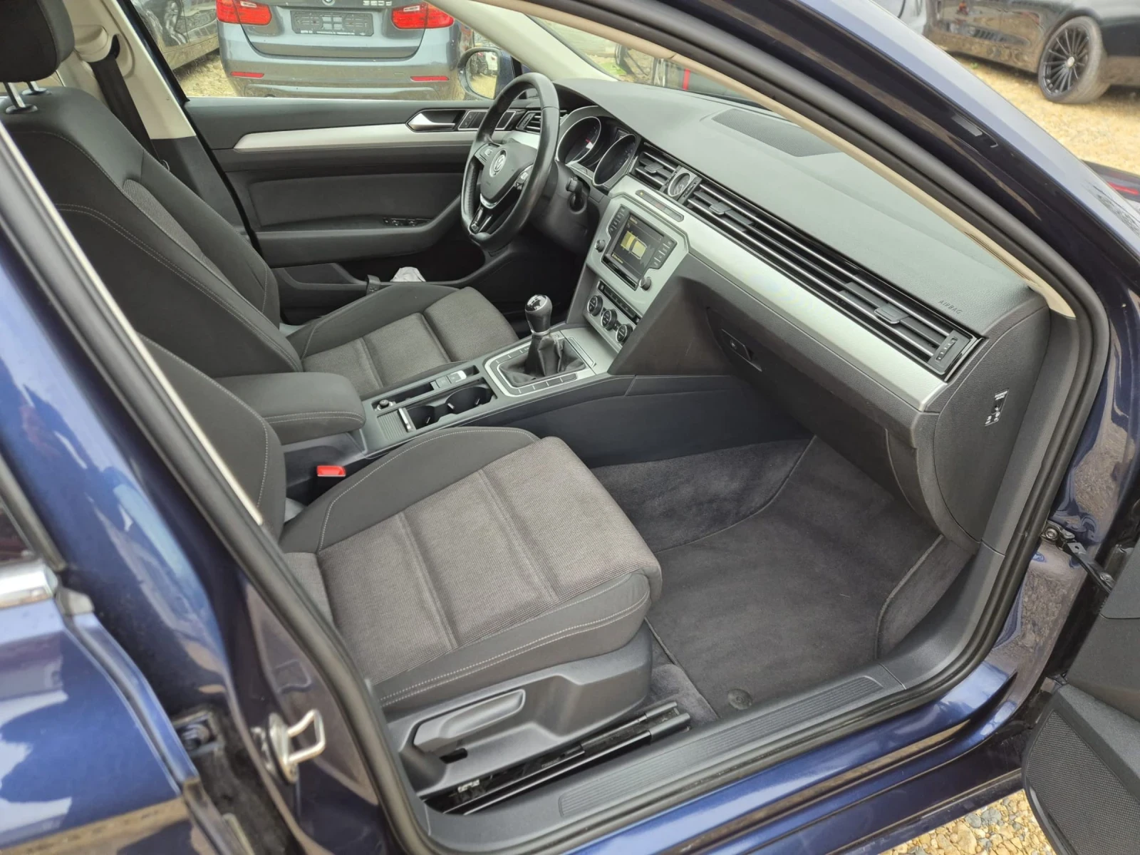 VW Passat 1.6 TDI - изображение 9