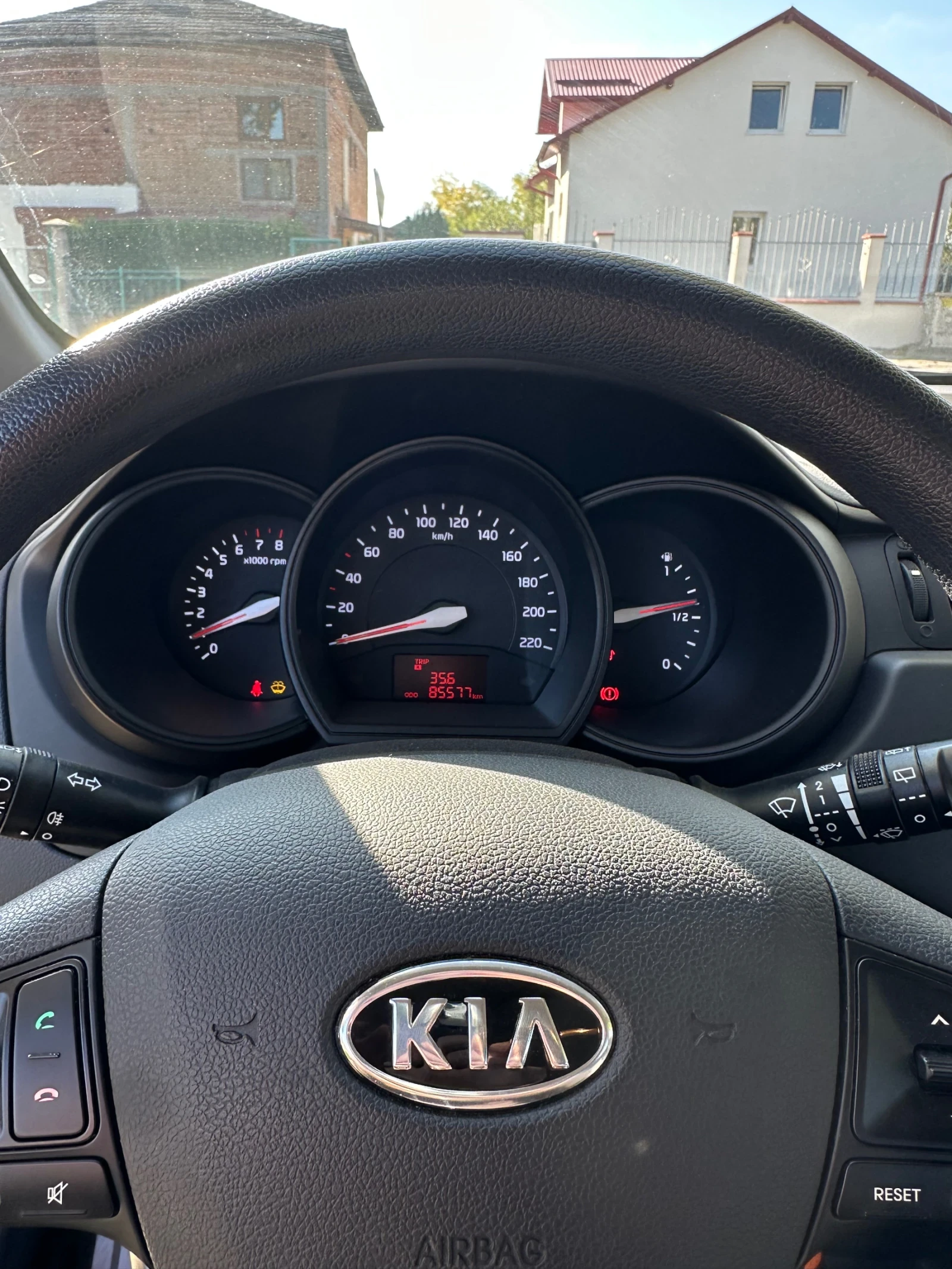 Kia Rio 1.2 BENZIN AUSTRIA - изображение 9