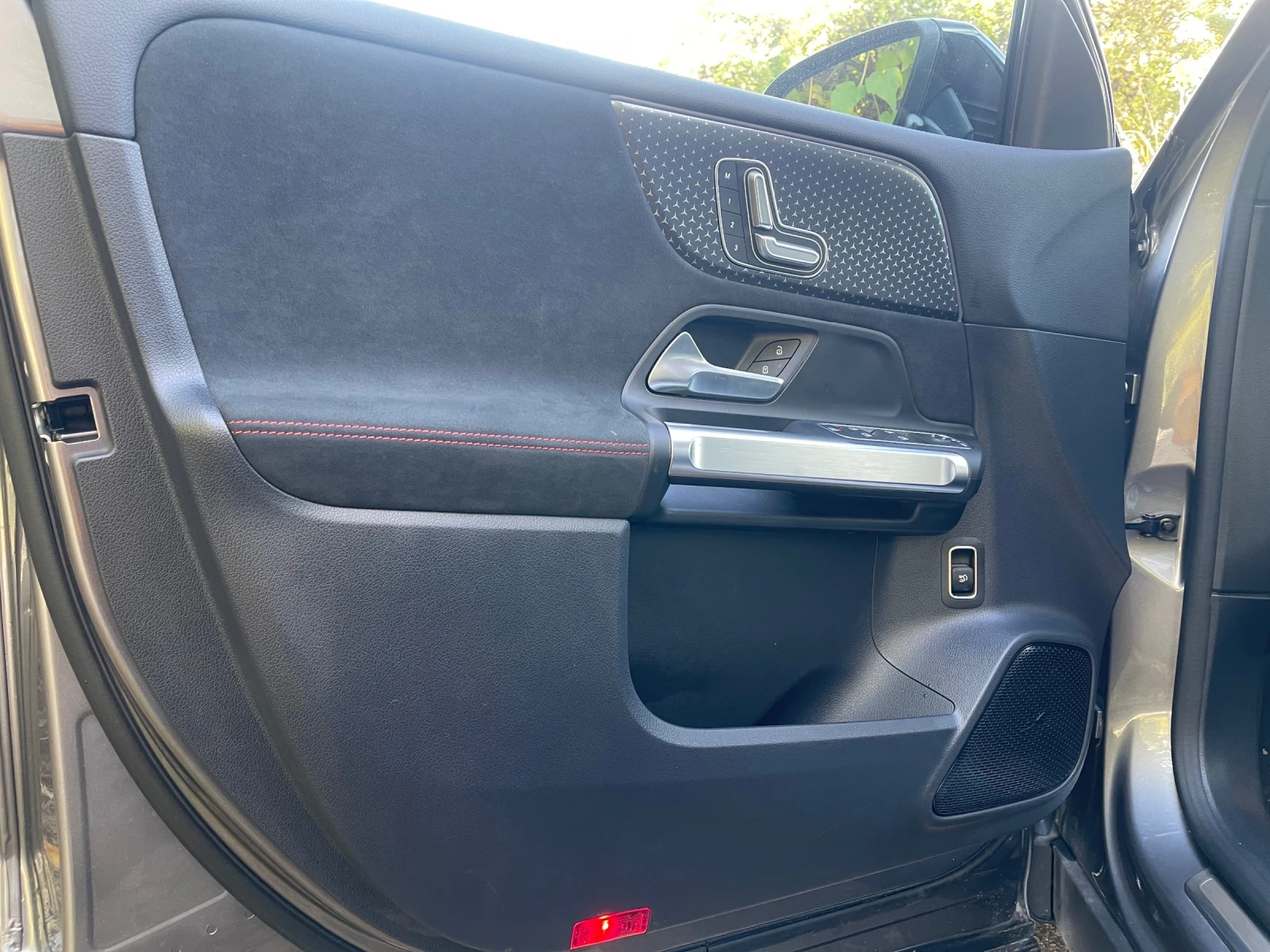 Mercedes-Benz EQB 300 4 MATIC AMG  | Mobile.bg   14