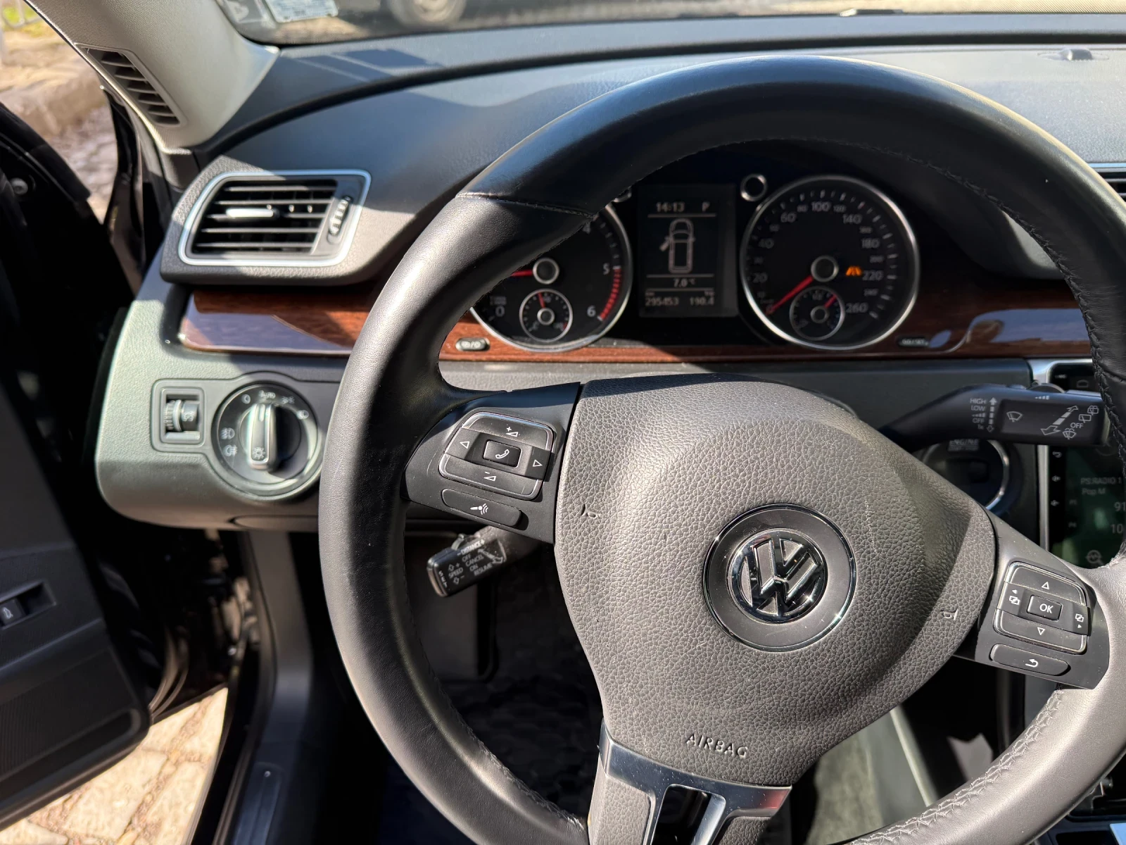 VW Passat Variant - изображение 8