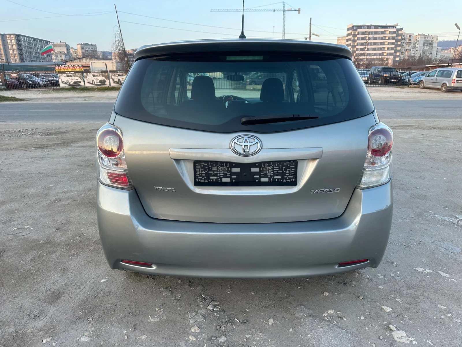 Toyota Verso 2.2 D-CAT NAVI , снимка 5 - Автомобили и джипове - 53710965