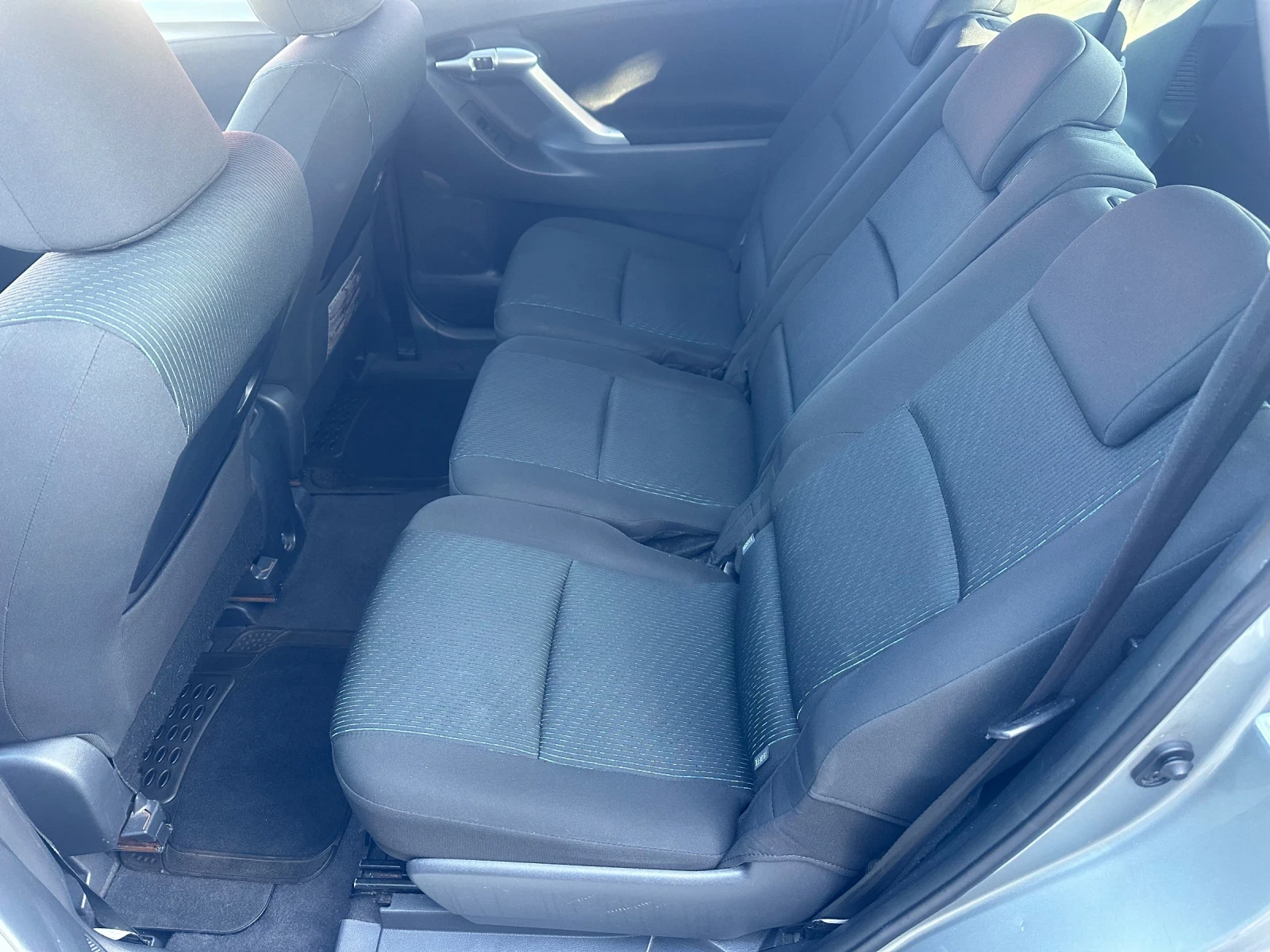 Toyota Verso 2.2 D-CAT NAVI , снимка 12 - Автомобили и джипове - 53710965