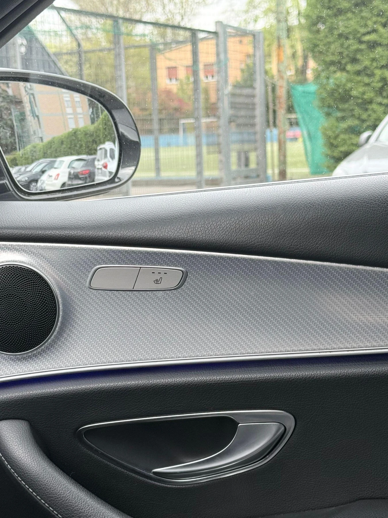 Mercedes-Benz E 220 SW 4Matic Auto Premium Plus All-Terrain, снимка 8 - Автомобили и джипове - 54058994