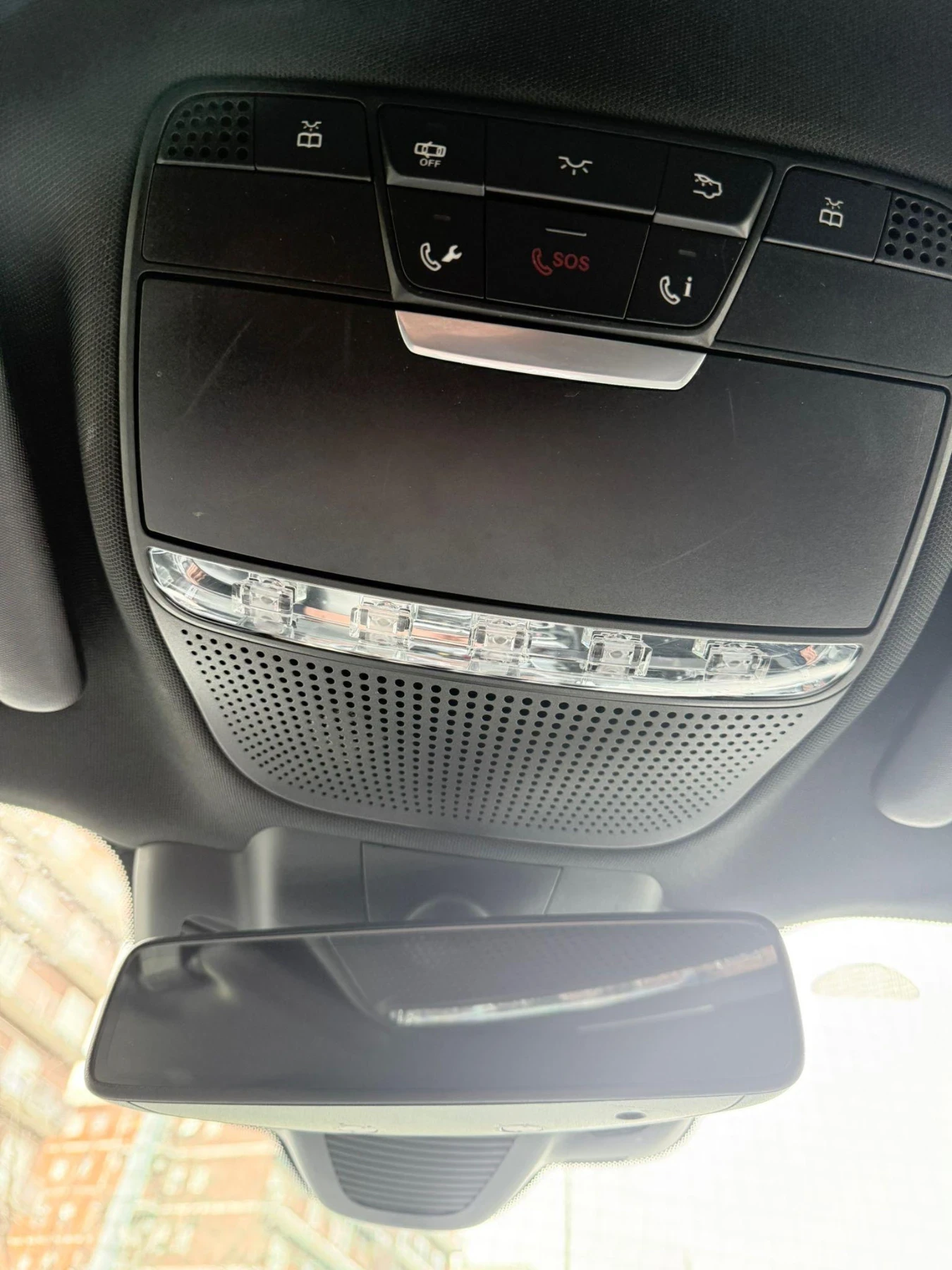 Mercedes-Benz E 220 SW 4Matic Auto Premium Plus All-Terrain, снимка 7 - Автомобили и джипове - 54058994