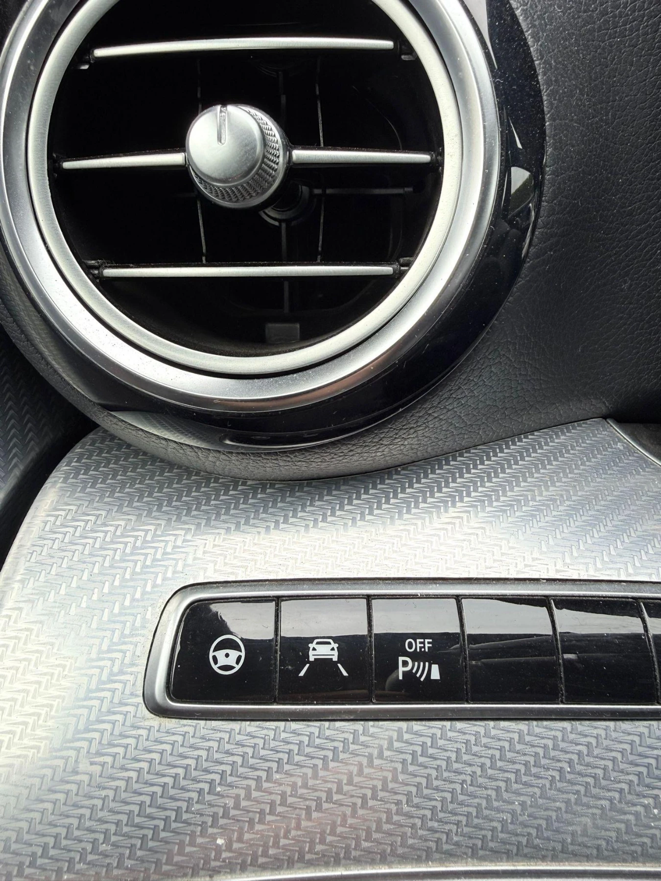 Mercedes-Benz E 220 SW 4Matic Auto Premium Plus All-Terrain, снимка 16 - Автомобили и джипове - 54058994