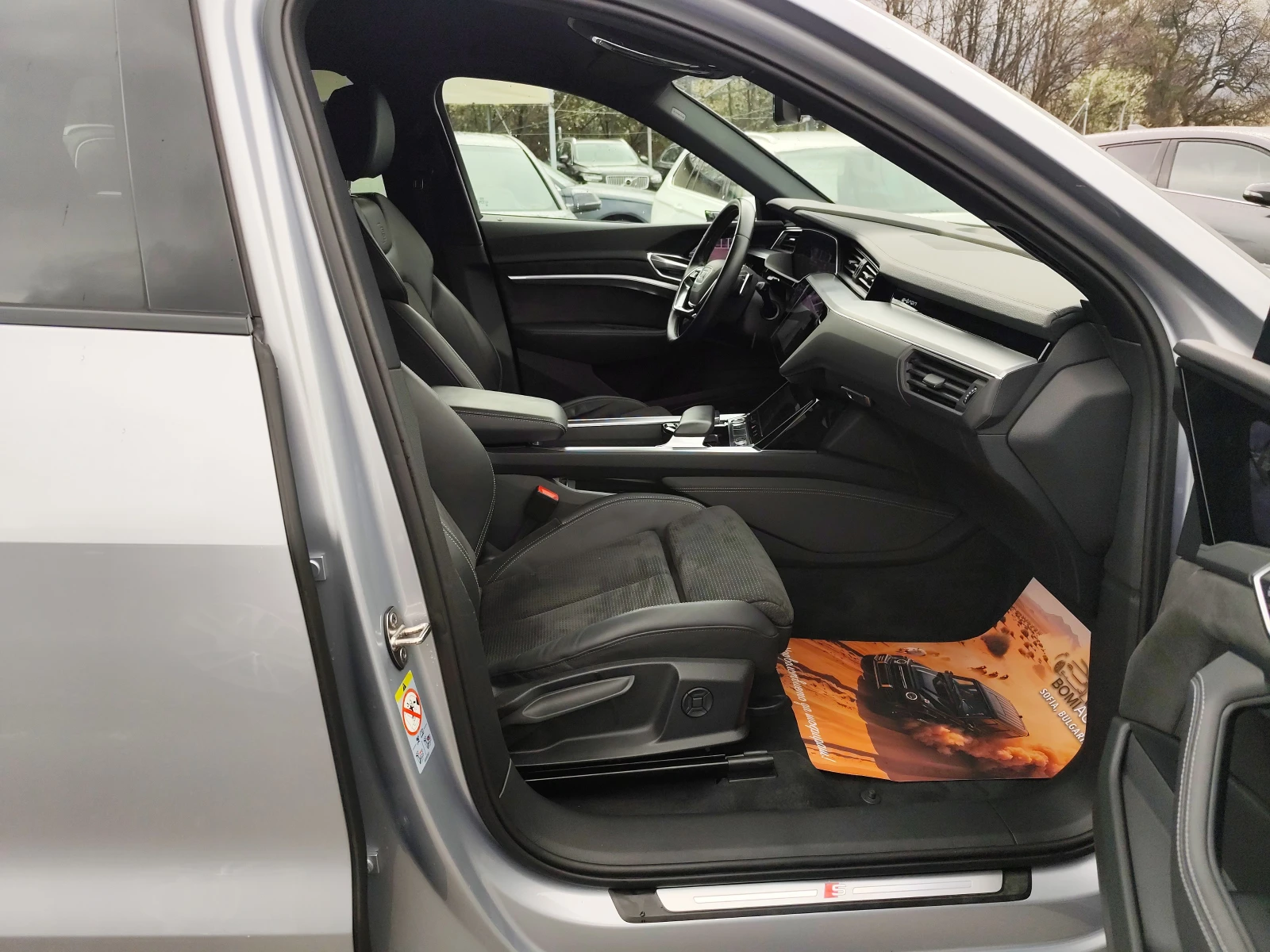 Audi E-Tron 55 QUATTRO* S-LINE* KAМЕРА* LED* , снимка 11 - Автомобили и джипове - 54088818