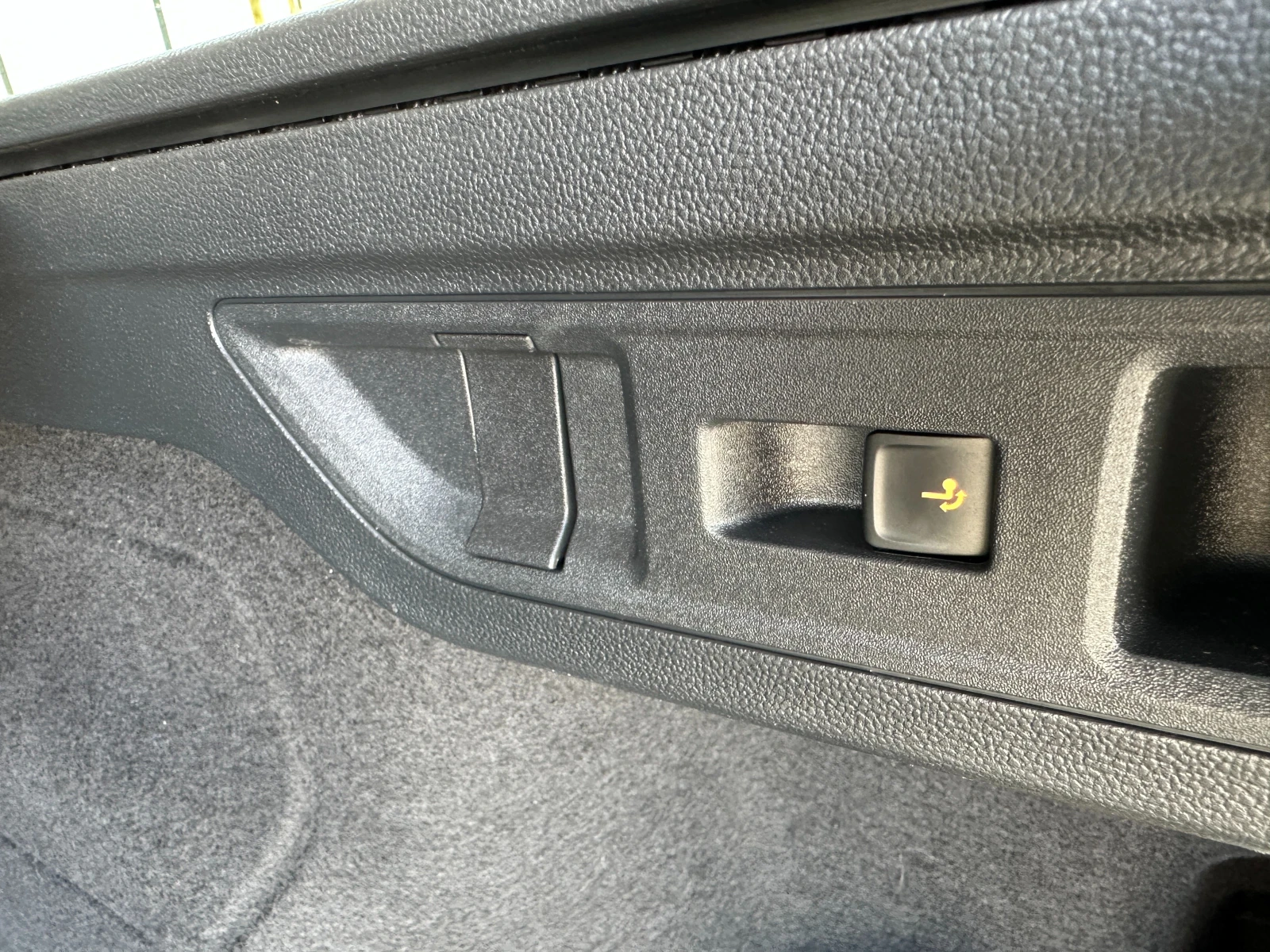 VW Passat Elegance 2.0TDI DSG 4MOTION, снимка 16 - Автомобили и джипове - 54228111