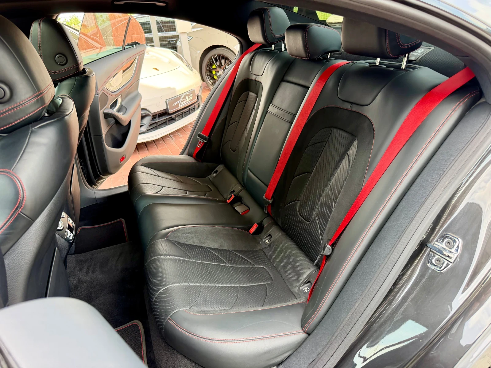 Mercedes-Benz CLS 53 AMG CARBON#DESIGNO#DISTR#360* CAM#AIRM#BURMESTER#NARDO, снимка 12 - Автомобили и джипове - 54745220