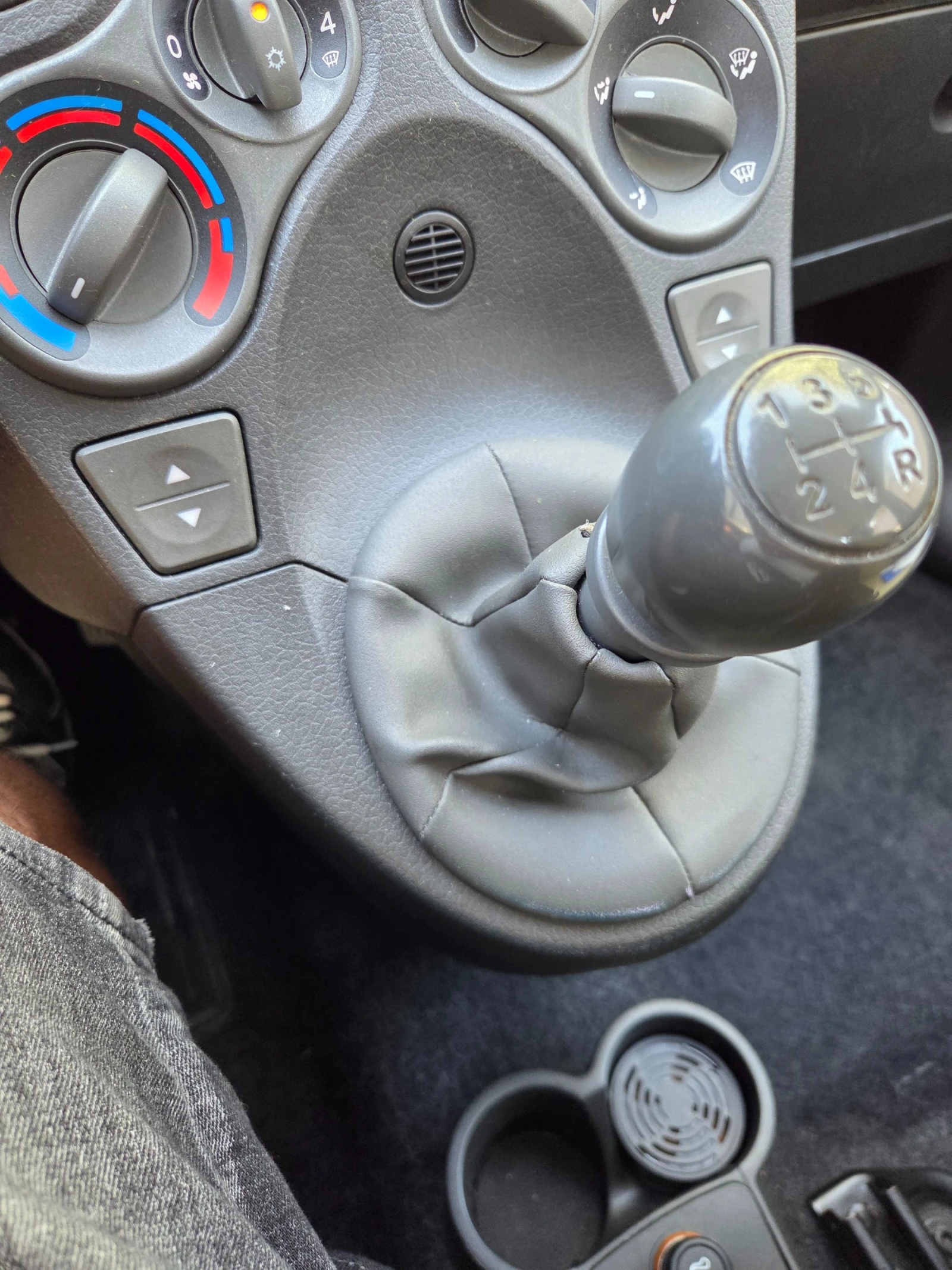 Fiat Panda 1.3 multijet EURO 5* , снимка 14 - Автомобили и джипове - 54831495