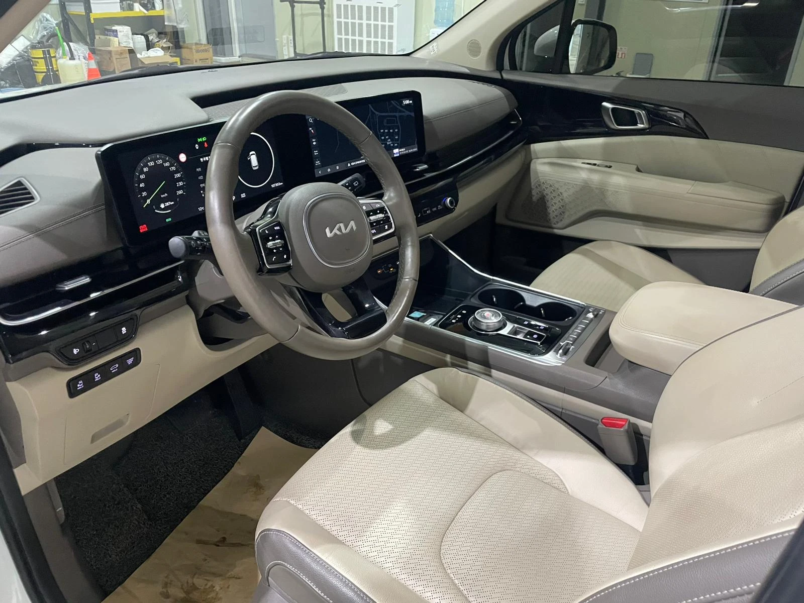 Kia Carnival 3.5 V6 ! 8+ 1 ! Signature ! | Mobile.bg � ����������� 8