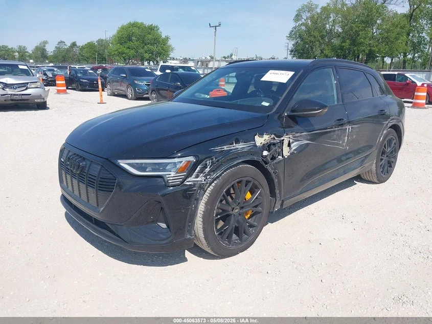 Audi E-Tron Premiumwe, снимка 2 - Автомобили и джипове - 55004144