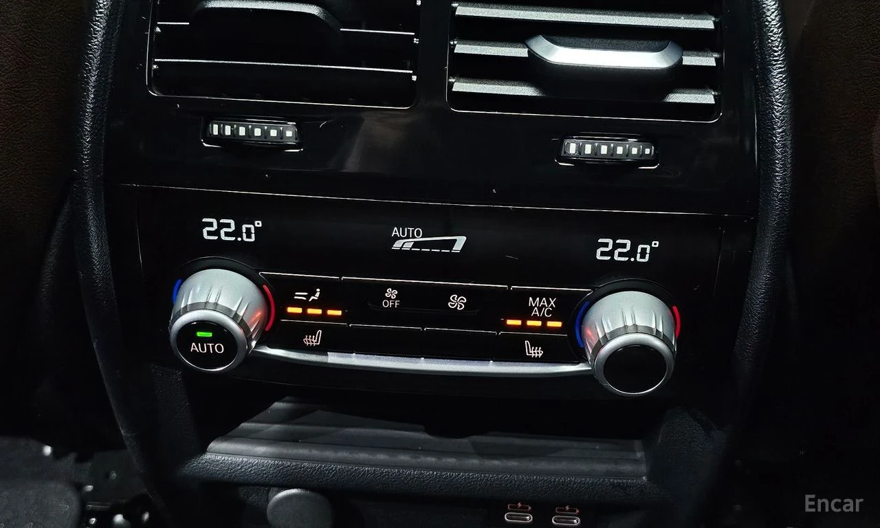 BMW 530E M* SPORT* ОБДУХВАНЕ* HARMON* KARDON* ДИСТРОНИК* ХЕ, снимка 15 - Автомобили и джипове - 55103810