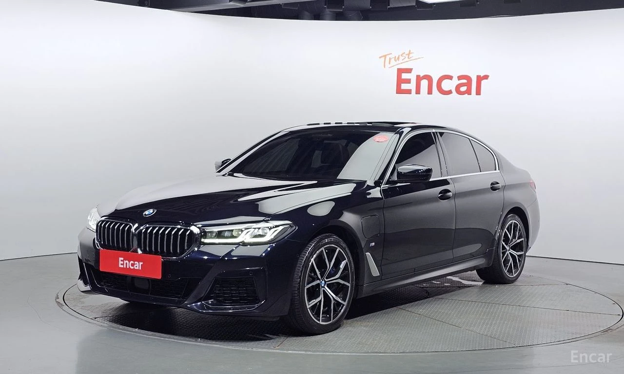 BMW 530E M* SPORT* ОБДУХВАНЕ* HARMON* KARDON* ДИСТРОНИК* ХЕ