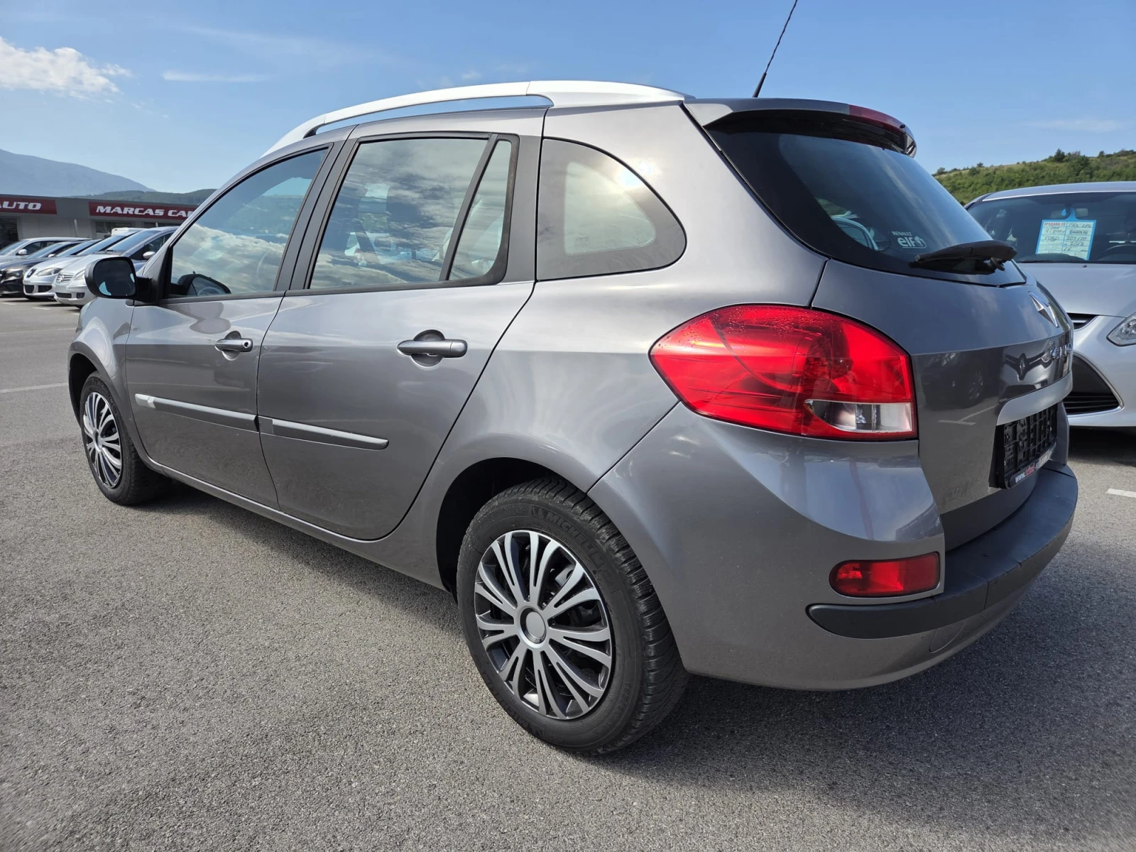 Renault Clio 1.5 dci , снимка 6 - Автомобили и джипове - 55130991
