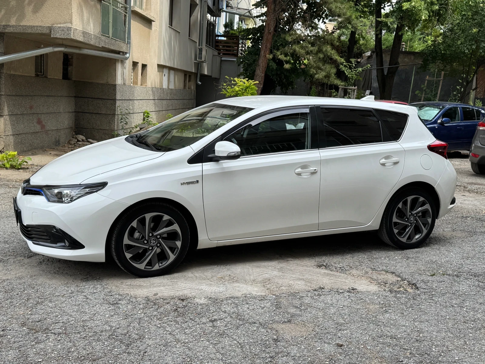 Toyota Auris ��������� �������� ������� | Mobile.bg � ����������� 3