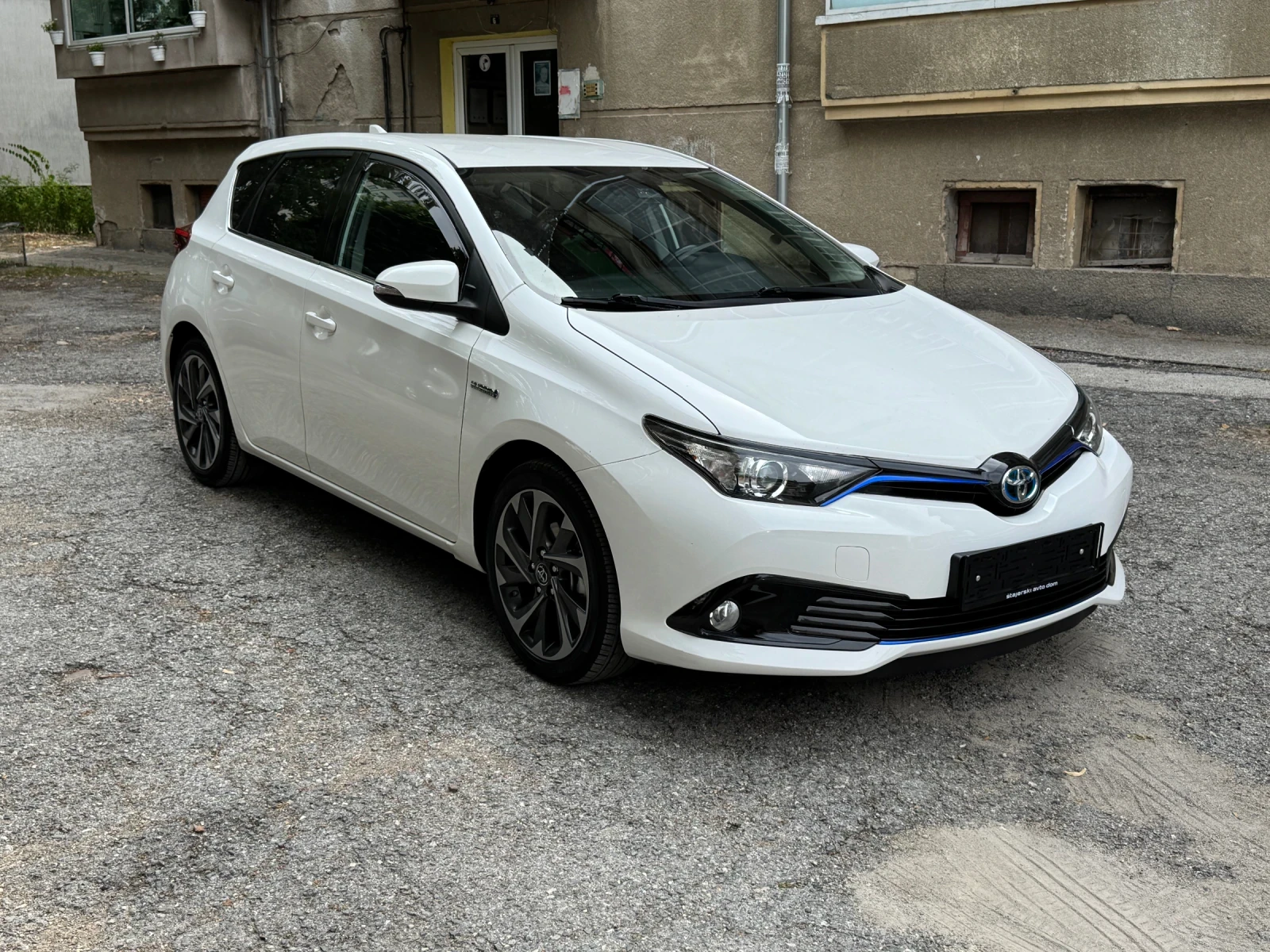 Toyota Auris 1.8 Hybrid 99kc