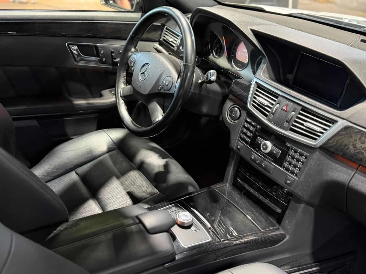 Mercedes-Benz E 350 * АВТОКРЕДИТ * БЕЗ ПЪРВОНАЧАЛНА ВНОСКА, снимка 9 - Автомобили и джипове - 55429663
