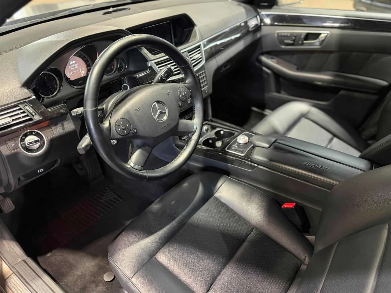 Mercedes-Benz E 350 * АВТОКРЕДИТ * БЕЗ ПЪРВОНАЧАЛНА ВНОСКА, снимка 6 - Автомобили и джипове - 55429663