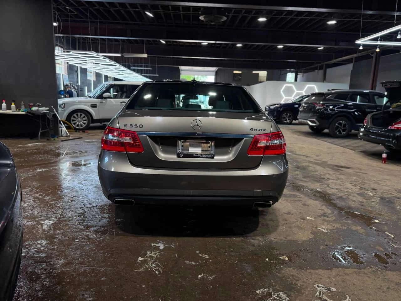 Mercedes-Benz E 350 * АВТОКРЕДИТ * БЕЗ ПЪРВОНАЧАЛНА ВНОСКА, снимка 4 - Автомобили и джипове - 55429663
