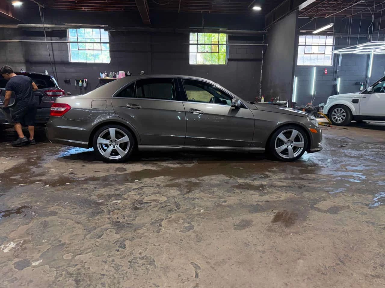 Mercedes-Benz E 350 * АВТОКРЕДИТ * БЕЗ ПЪРВОНАЧАЛНА ВНОСКА, снимка 5 - Автомобили и джипове - 55429663