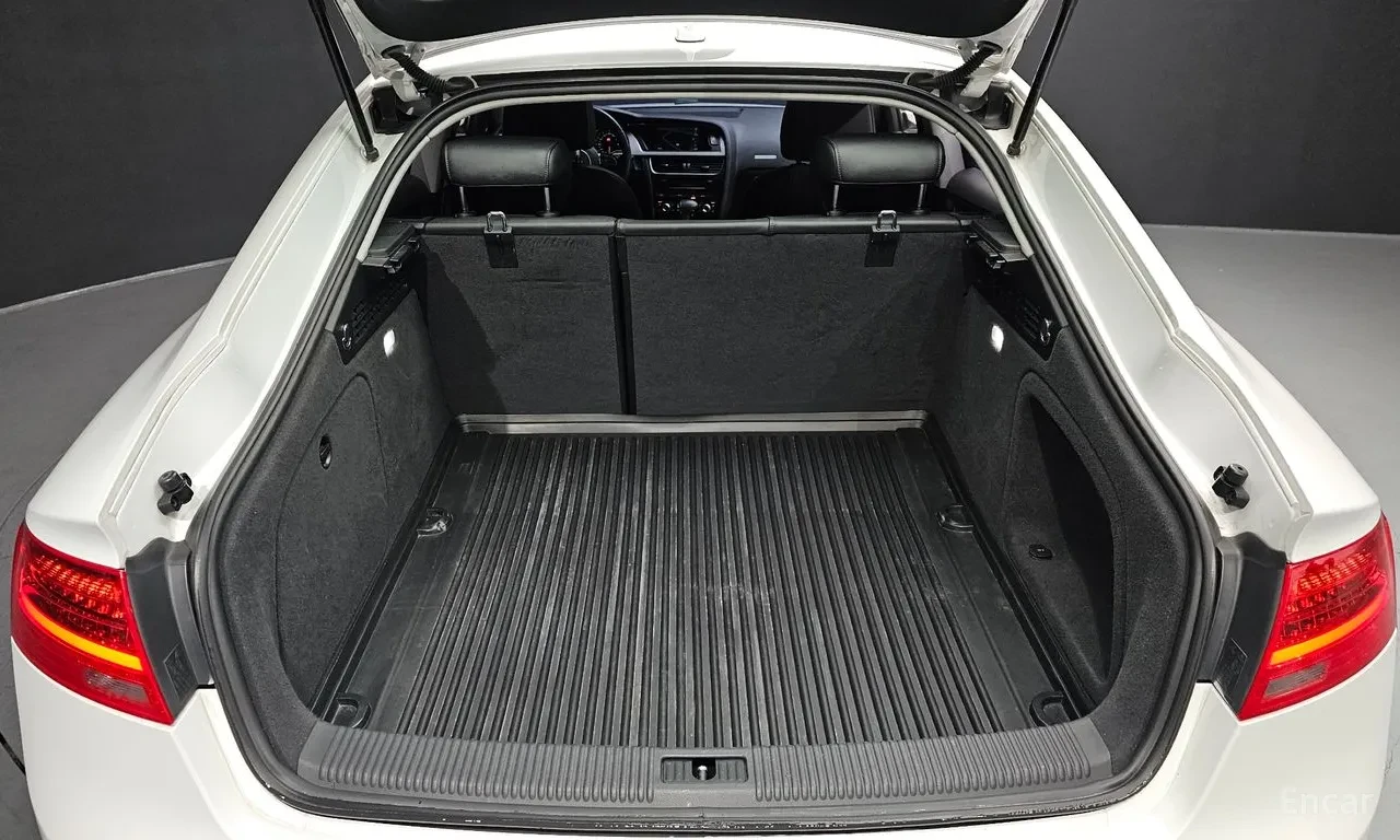 Audi A5, снимка 17 - Автомобили и джипове - 55472138